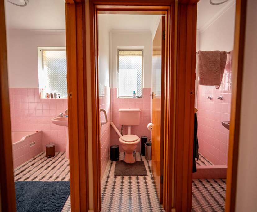 Unfurnished room in a share house
