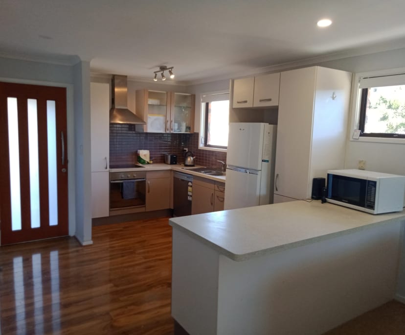 Granny Flat for Rent in Southport, Gold Coast 275...