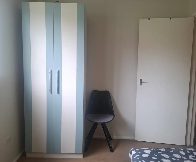 Furnished room in a flatshare