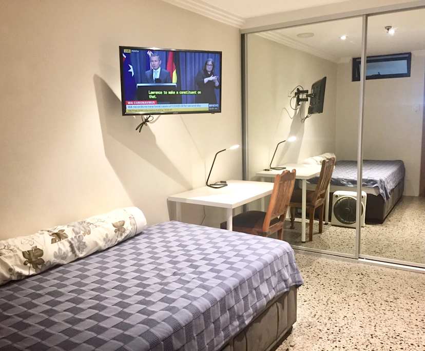 Furnished room in a share house