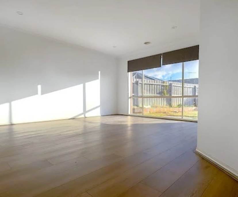 Room in a share house