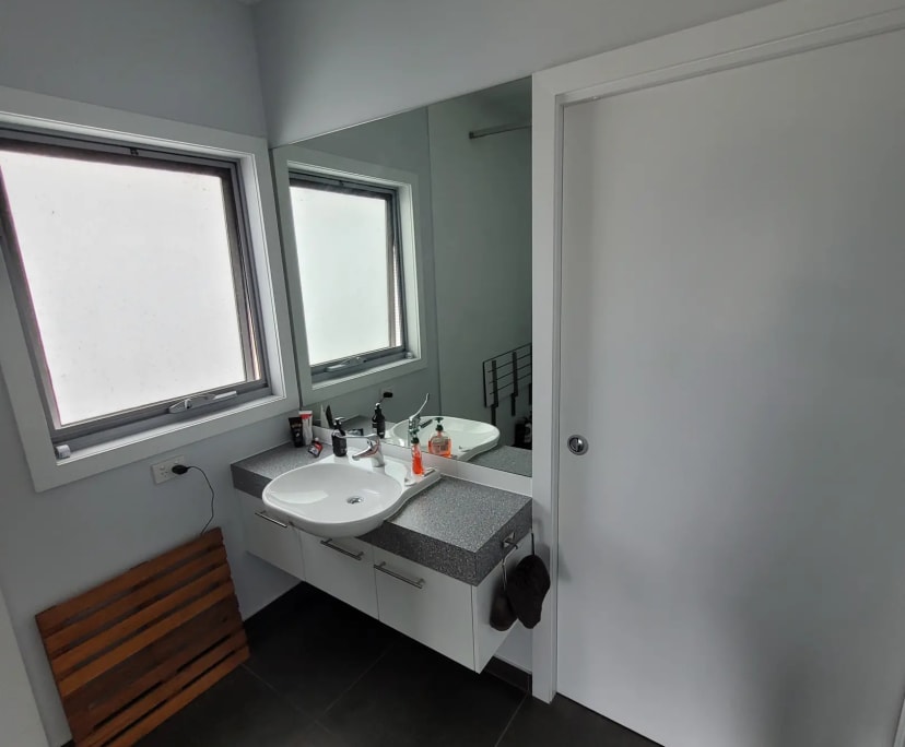 $180, Student-accommodation, 4 bathrooms, Waurn Ponds VIC 3216