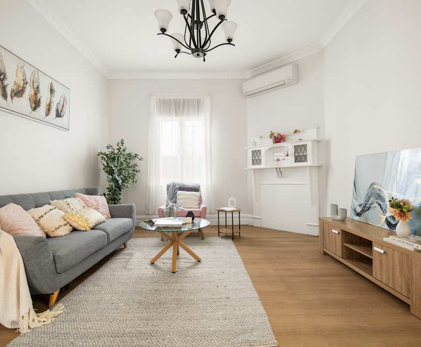 Whole property with 4 rooms for rent