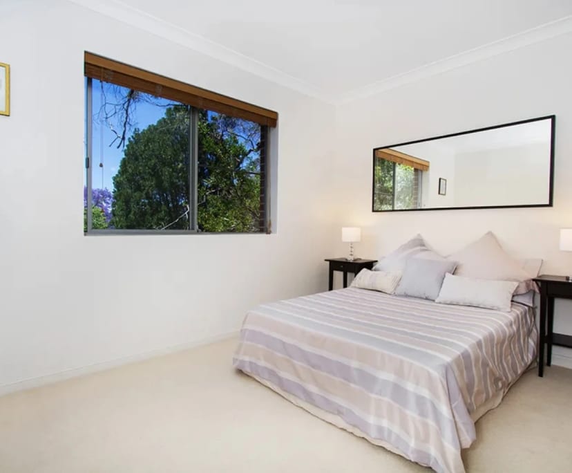 Furnished room in a flatshare