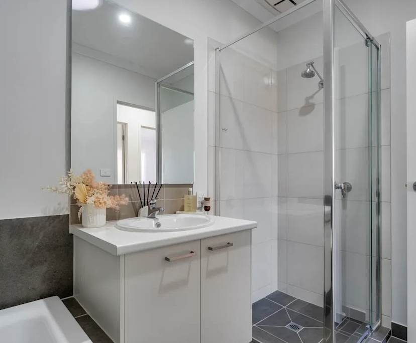 Unfurnished room in a share house