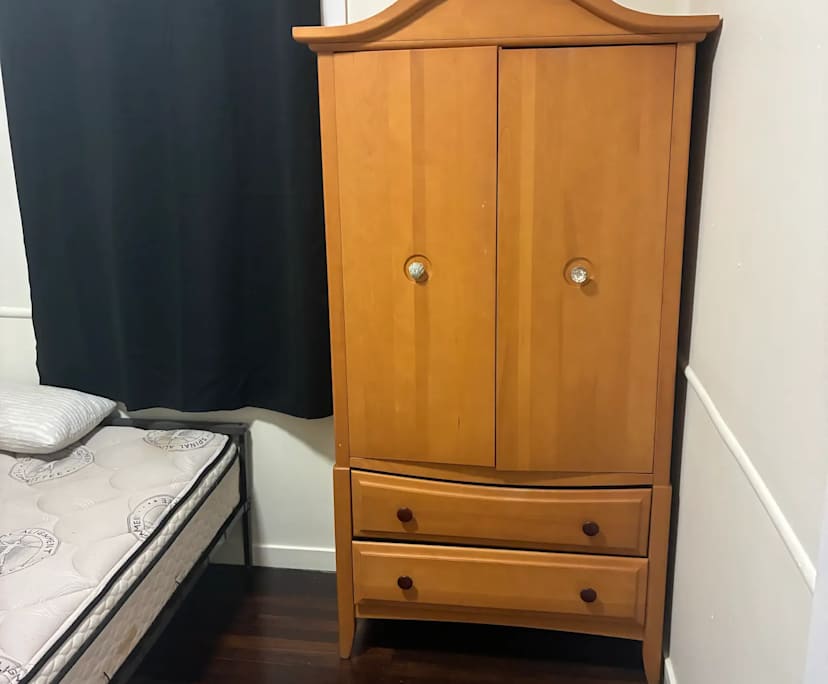 Room in a share house