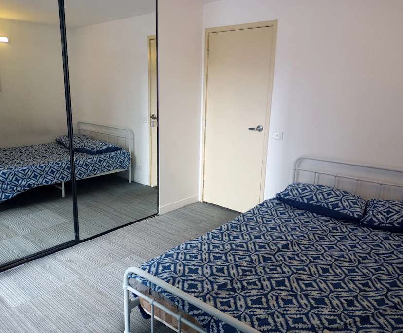 Furnished room in a flatshare