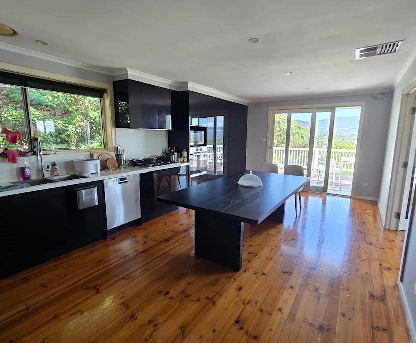 $350, Share-house, 3 bathrooms, Mooroolbark VIC 3138