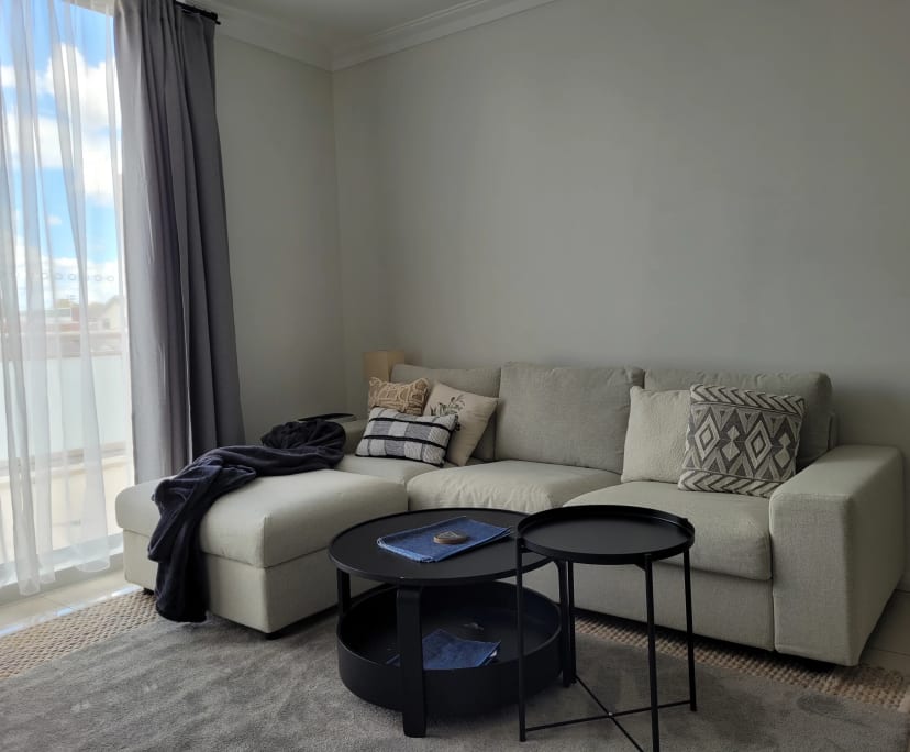 Furnished room in a flatshare