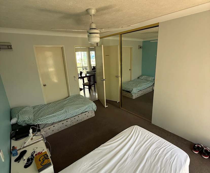 $280, Flatshare, 2 bathrooms, Surfers Paradise QLD 4217