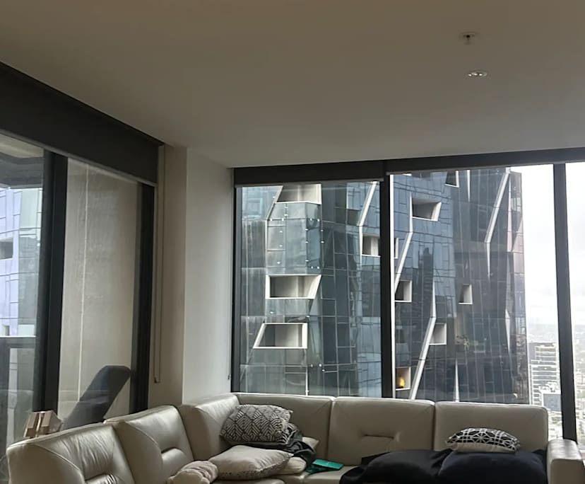 Furnished room with ensuite in a flatshare