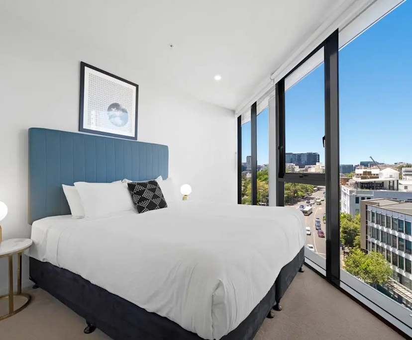 $850, Whole-property, 2 bathrooms, Brisbane City QLD 4000