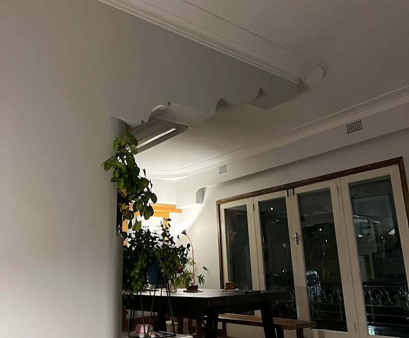 Room in a share house