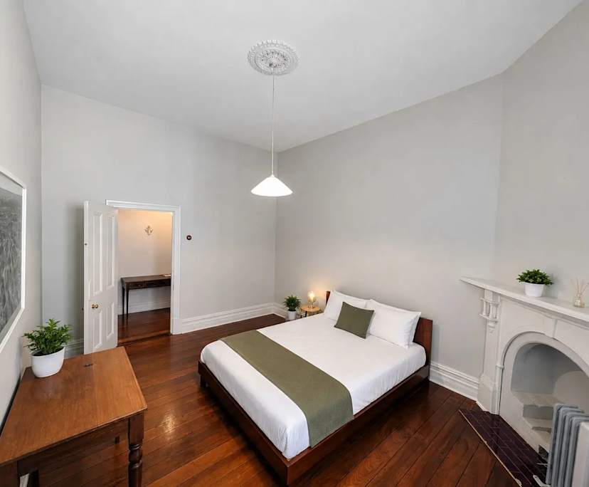 Room in a share house