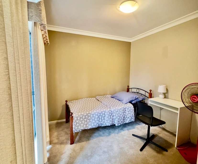 $230, Share-house, 3 bathrooms, Robertson QLD 4109