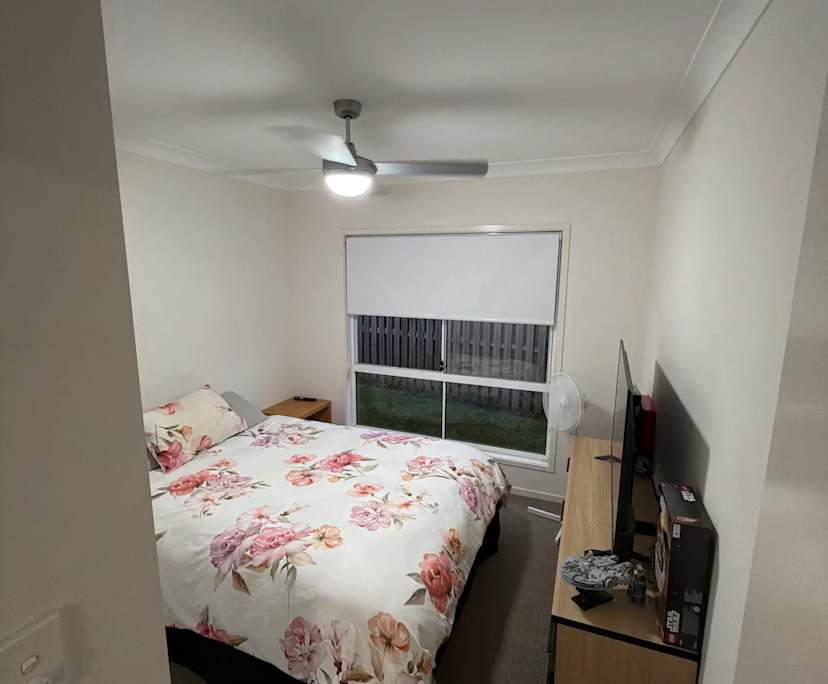 Unfurnished room with own bathroom