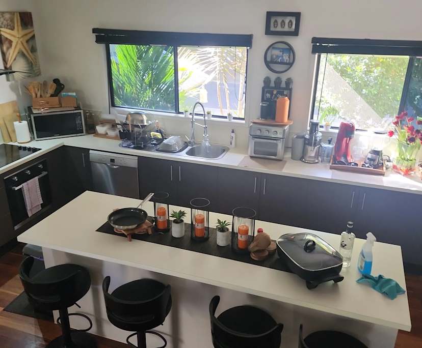 $250, Share-house, 2 bathrooms, Palm Cove QLD 4879
