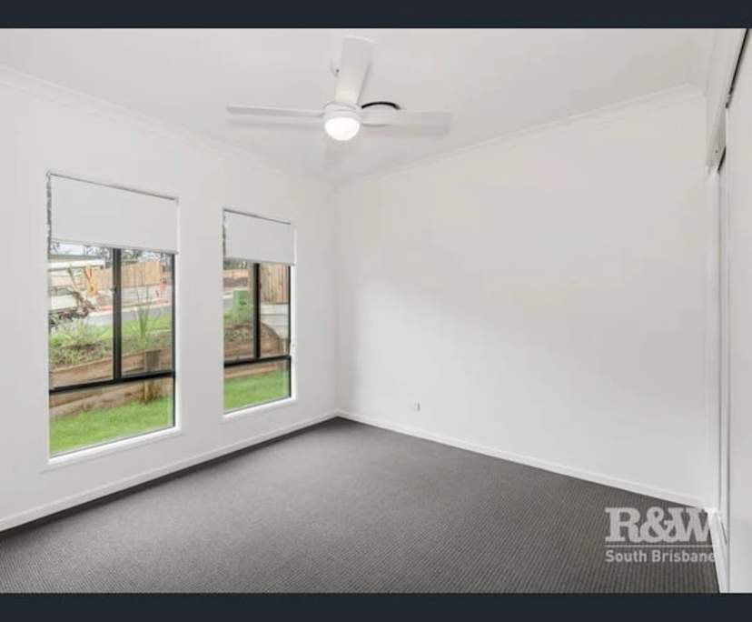 Unfurnished room in a share house