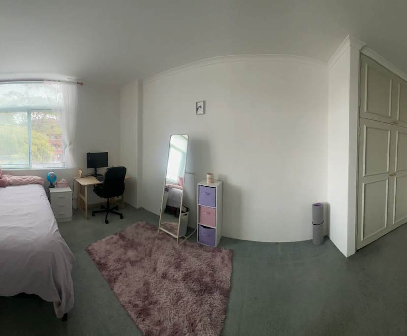 Furnished room in a flatshare