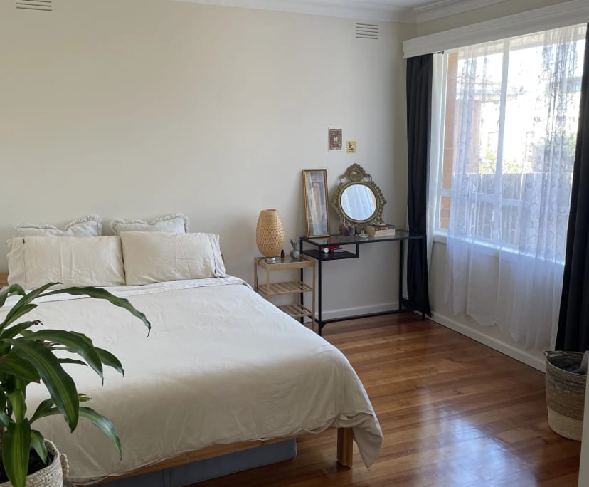 Furnished room in a share house