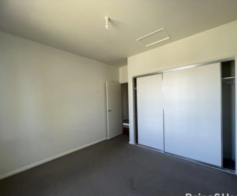 Unfurnished room in a share house