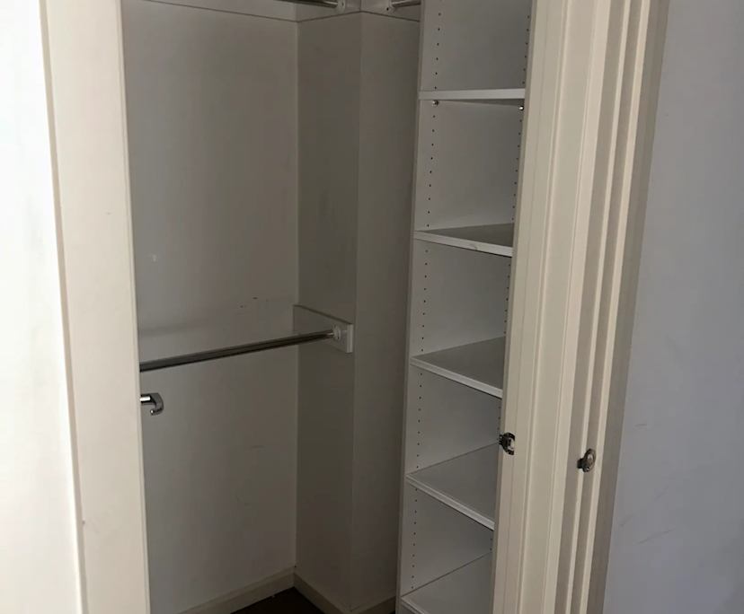 Unfurnished room in a share house