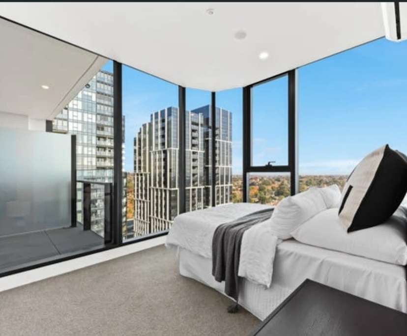 Unfurnished room with own bathroom