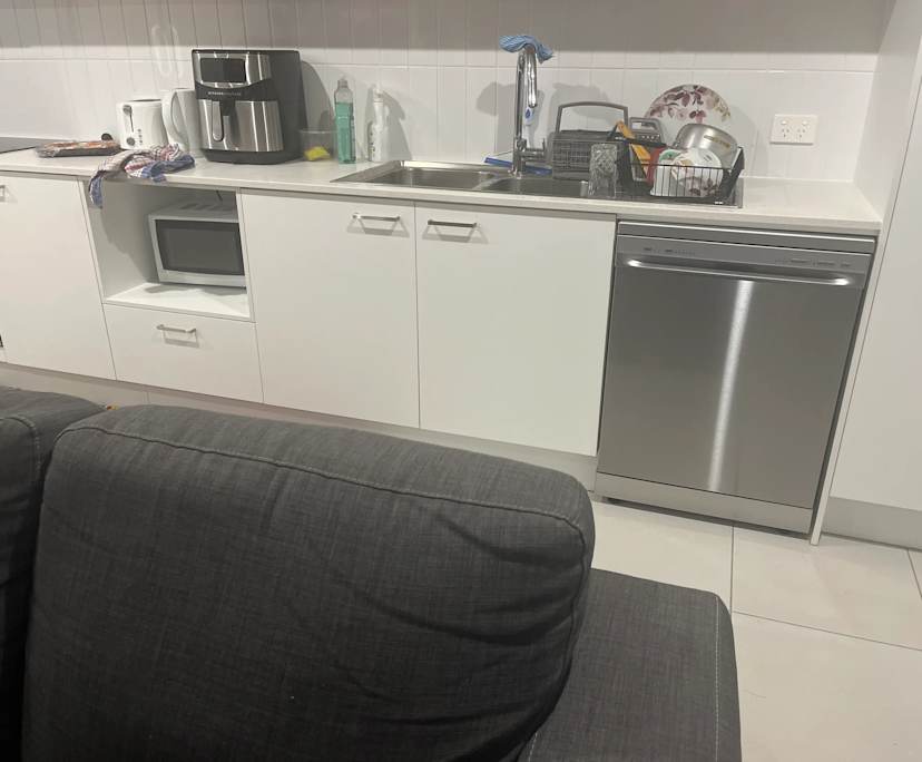 Room in a share house