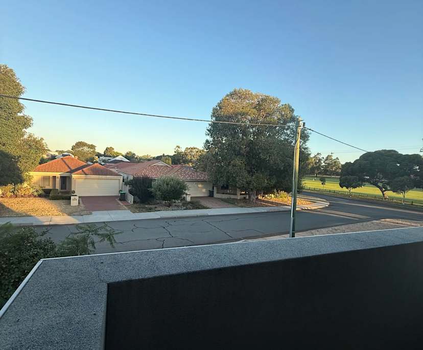 $350, Flatshare, 2 bathrooms, Innaloo WA 6018