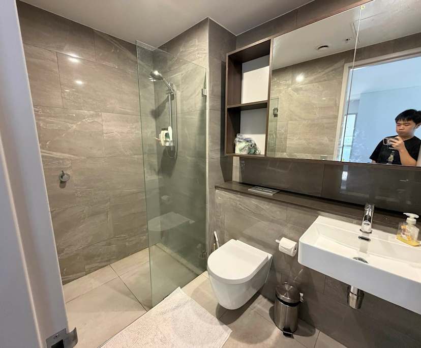 Furnished room in a flatshare