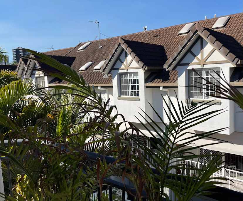 Whole property with 2 rooms for rent