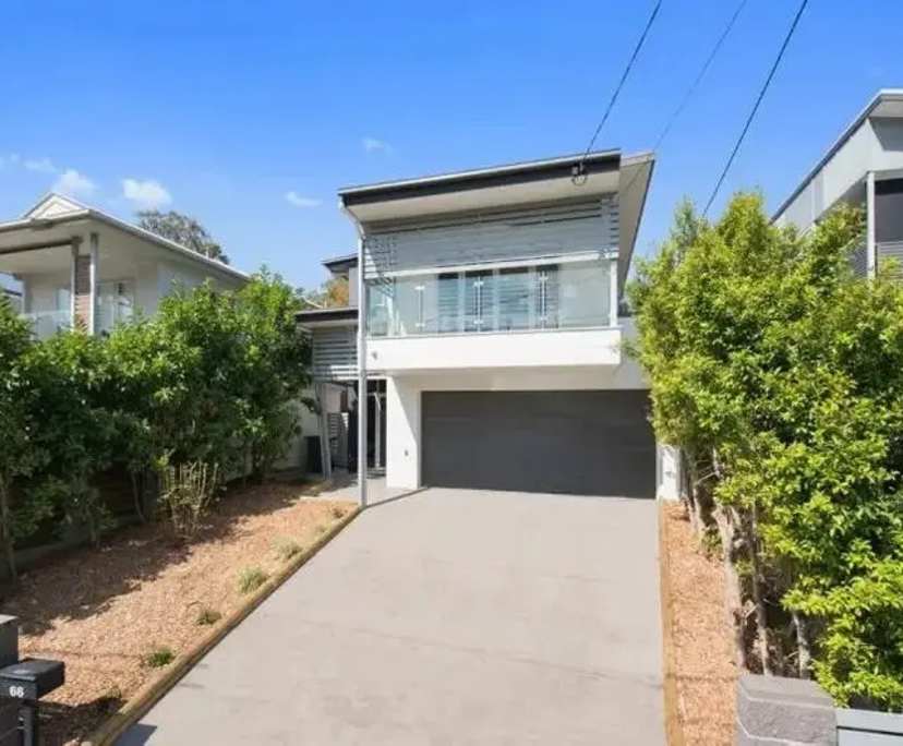 Unfurnished room with own bathroom
