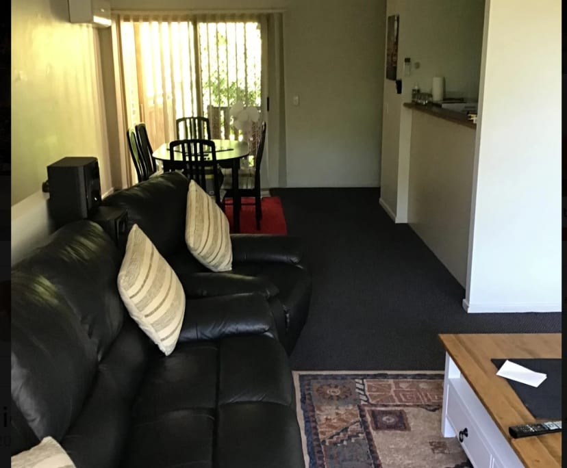 $275, Share-house, 3 bathrooms, Highland Park QLD 4211