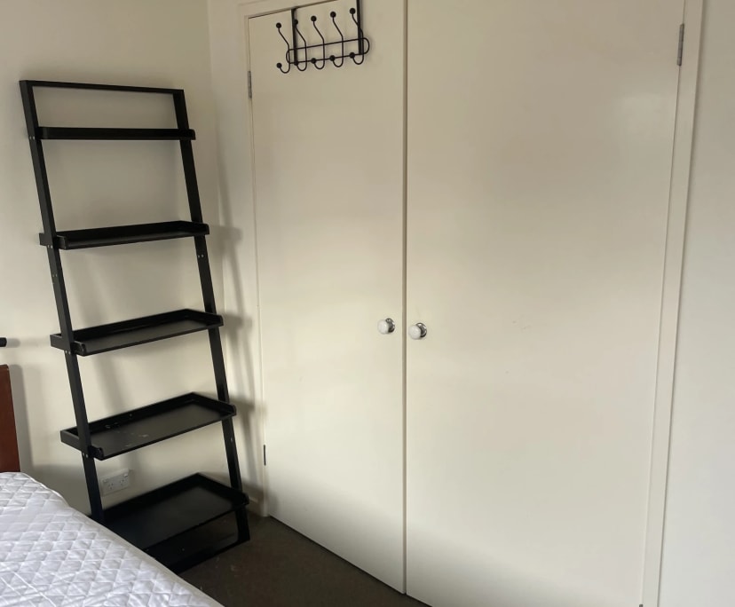 Room in a share house