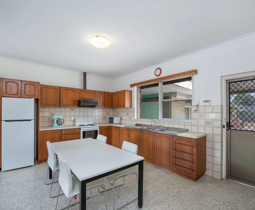 2 Rooms for Rent in Croydon Park, Adelaide 22035...