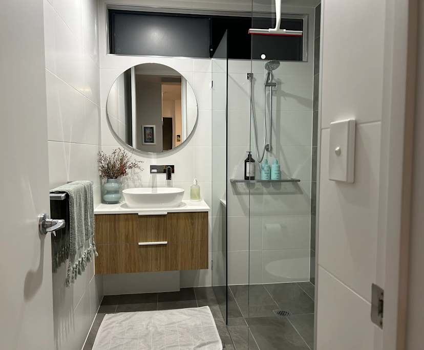 Furnished room with own bathroom