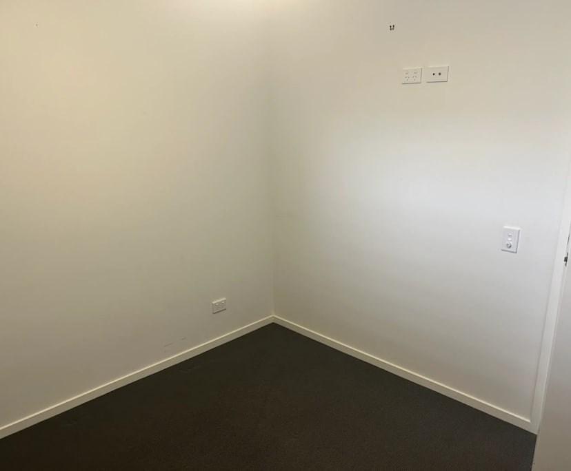 Unfurnished room with own bathroom