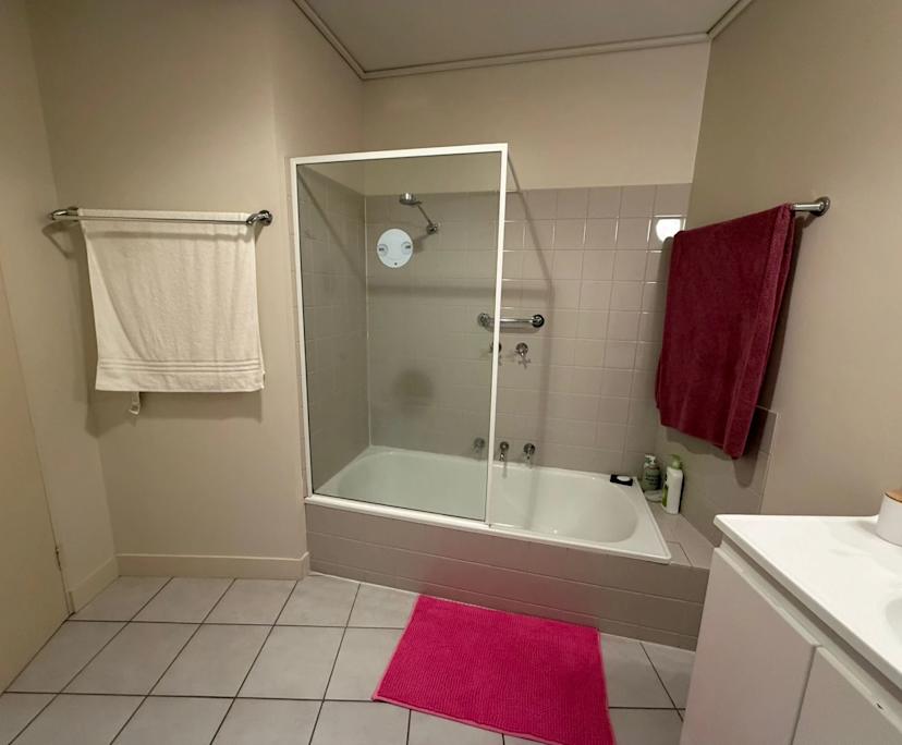 $340, Share-house, 3 bathrooms, Lorne VIC 3232