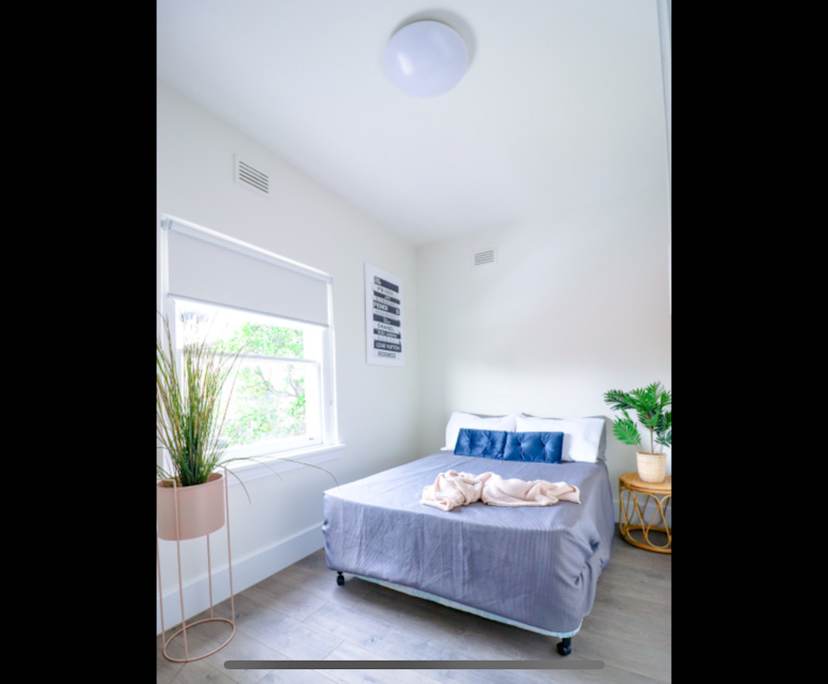 Furnished room in a share house