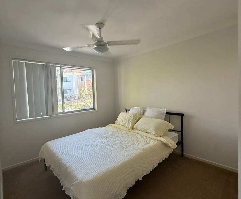 Furnished room with own bathroom