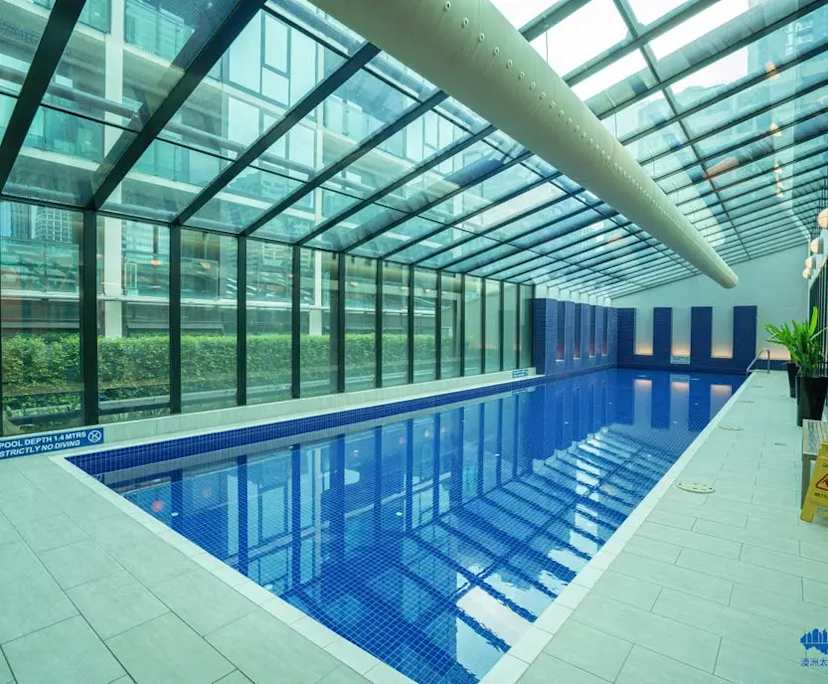 Furnished room with ensuite in a flatshare