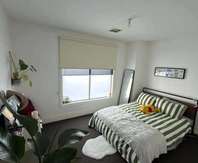 Unfurnished room in a share house