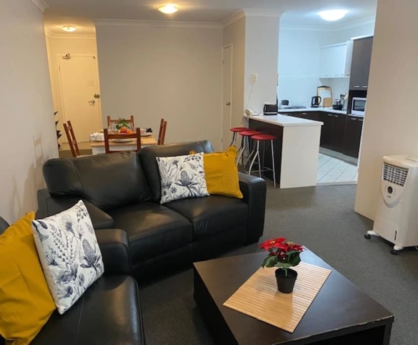 $350, Student-accommodation, 2 rooms, Taringa QLD 4068, Taringa QLD 4068