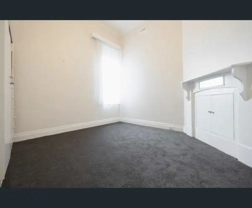Unfurnished room in a share house