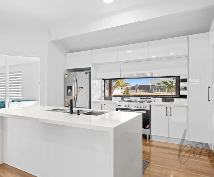 Whole property with 4 rooms for rent