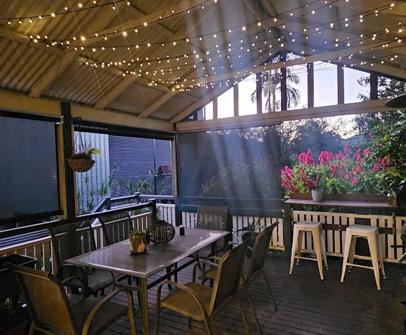 Room in a share house