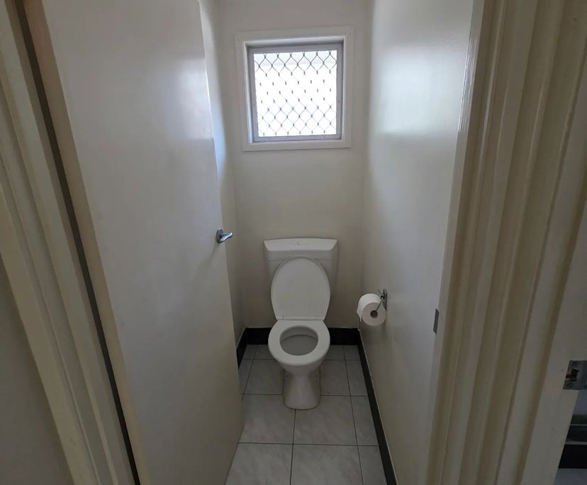 $1,100, Whole-property, 3 bathrooms, Miami QLD 4220