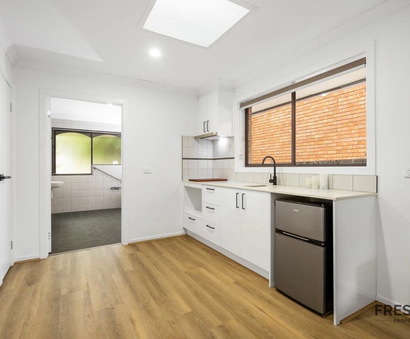 $330, Share-house, 6 bathrooms, Bell Post Hill VIC 3215