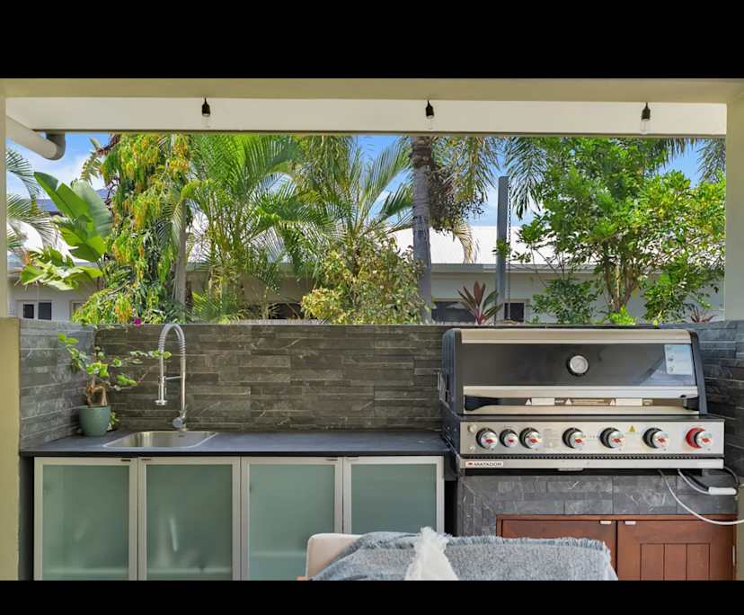 $350, Share-house, 3 bathrooms, Trinity Beach QLD 4879