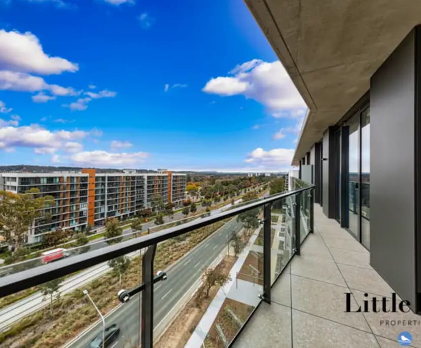 Unfurnished room with own bathroom